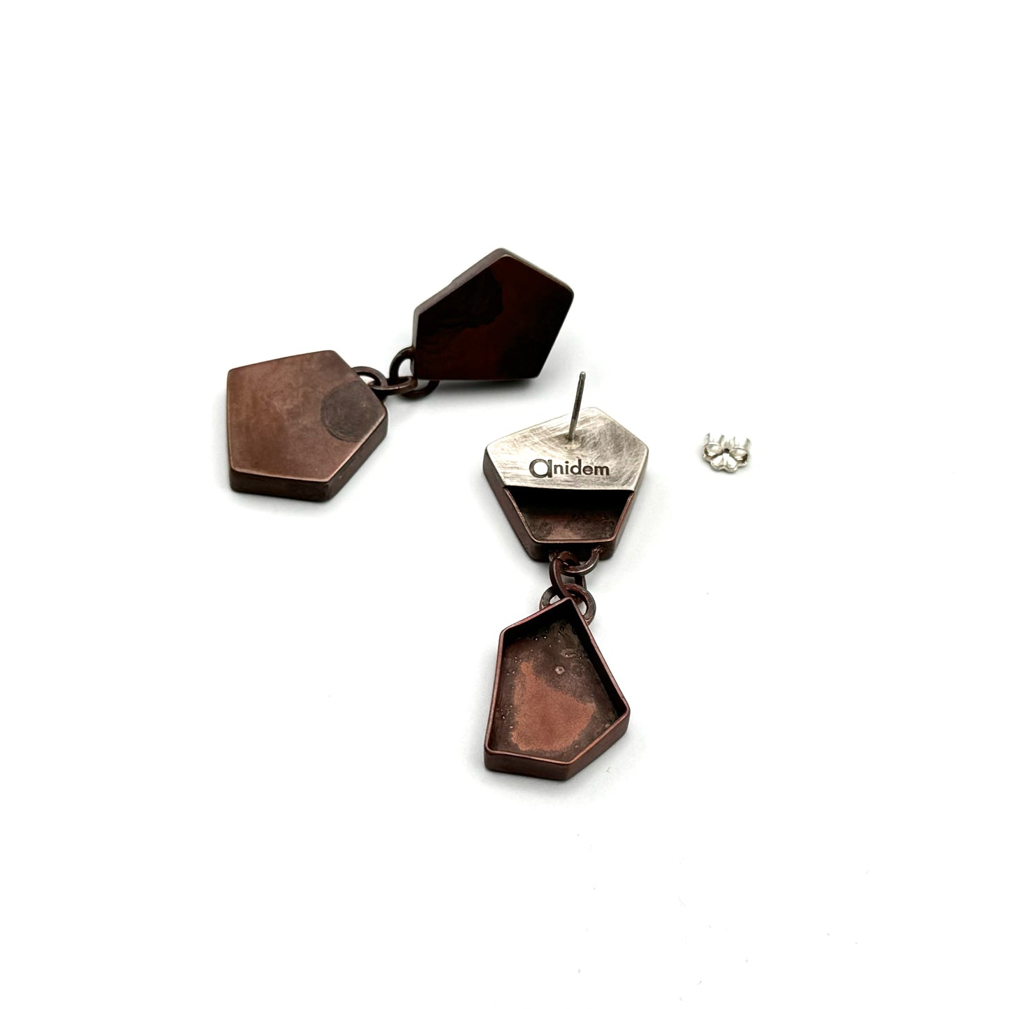 Hollow construction copper earrings